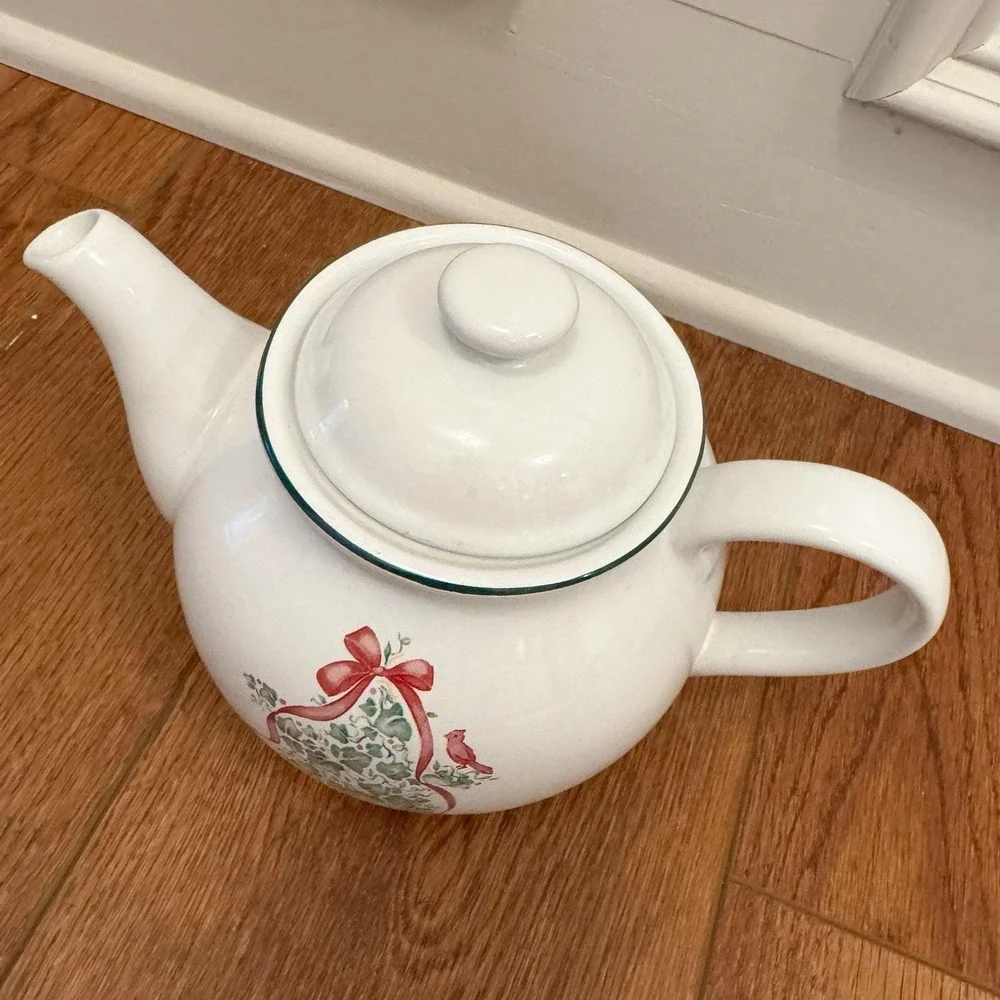 Corelle Coordinates Holiday Tea Pot Christmas Topiary‎ Cardinal Stoneware